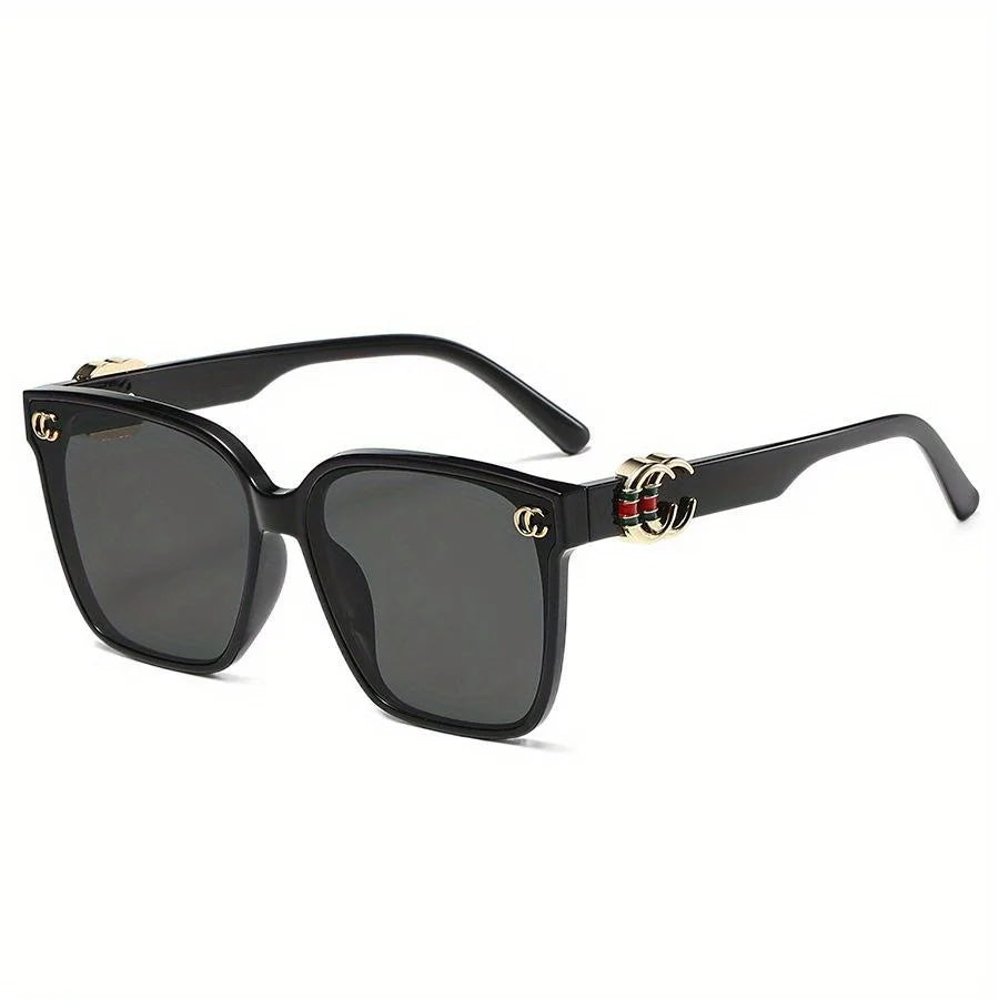 Stilvolle Sonnenbrille mit zeitlosem Design