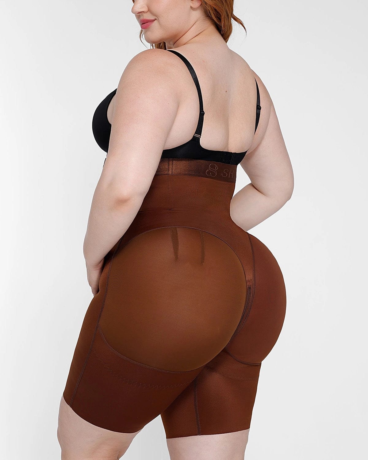 Hochtaillierte Figurformende Shorts für einen Perfekt geformten Po